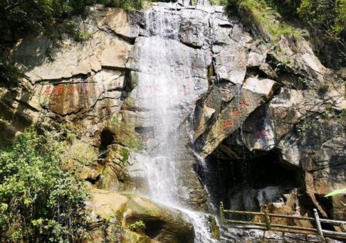 国家五a，江苏省第一高峰，花果山景区，针对属猴游客，免费开放